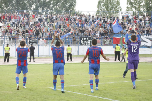 Steaua s-a impus în prima etapă a sezonului 2010-2011 în faţa Universităţii Cluj, scor 2-1