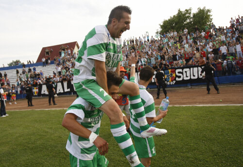 Bucuria jucătorilor sibieni după golul egalizator