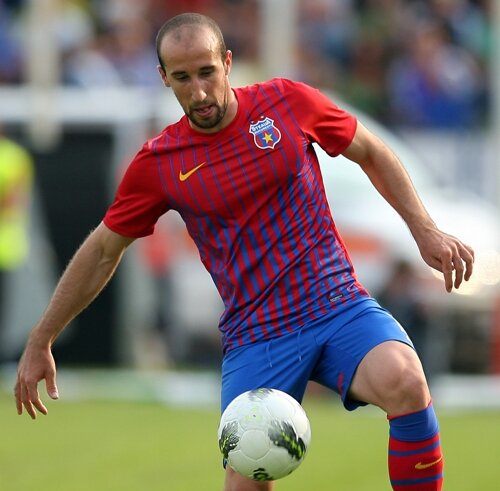 Latovlevici se afla în urmă cu o lună printre remarcaţii finanţatorului stelist