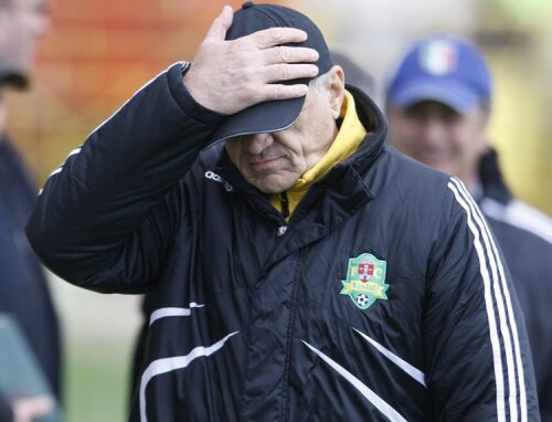 Twente i-a dat serioase bătăi de cap lui Viorel Hizo