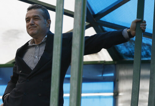 Gigi Becali a mers la ANAF să îşi facă singur dreptate