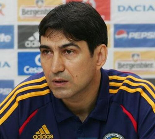 Victor Pițurcă va susține, luni, o conferință de presă