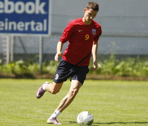 Mihai Costea este atacantul pe care mizează Ronny Levy că va face diferenţa în meciul cu CS Mioveni