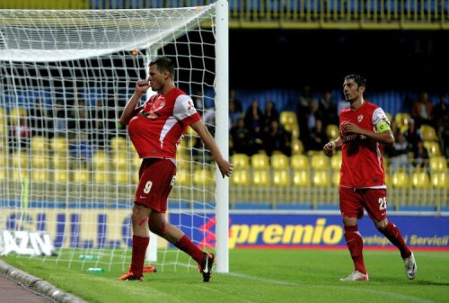 Marius Niculae i-a dedicat golurile marcate aseară la Mediaş soţiei sale, care este însărcinată