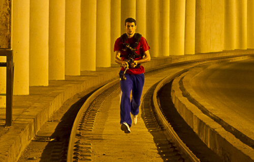 Atletul Alexandru Teofilescu a fost
actor pentru filmulețul olimpicilor.
Aceasta este chiar o fotografie din
timpul filmărilor clipului
