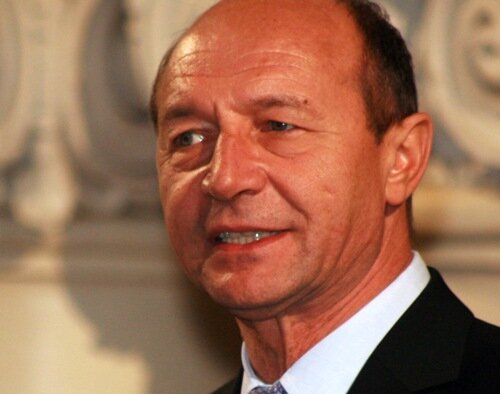 Băsescu încearcă să readucă Steaua în Ghencea