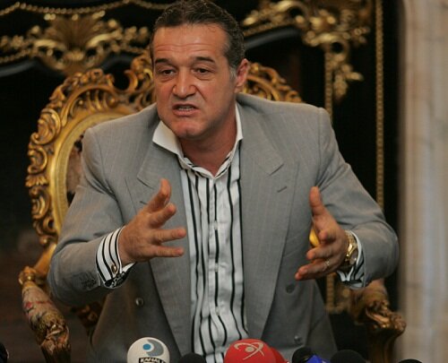 Gigi Becali: 