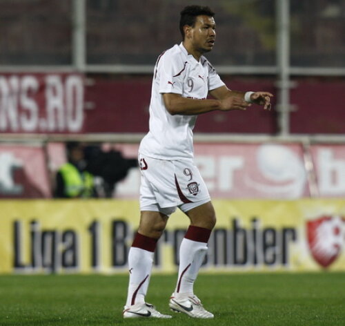 Cassio a marcat pînă acum 7 goluri în 21 de meciuri pentru Rapid