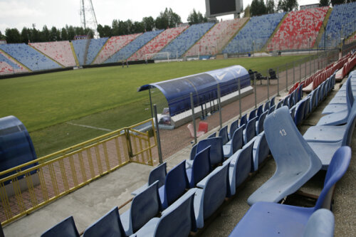 Stadionul din Ghencea a ajuns în paragină