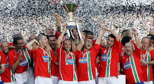 Titlul din 2006 cîştigat de Juventus a fost acordat celor de la Inter