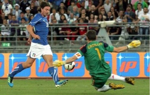 Riccardo Montolivo l-a învins pe Casillas la primul gol al squadrei azzura