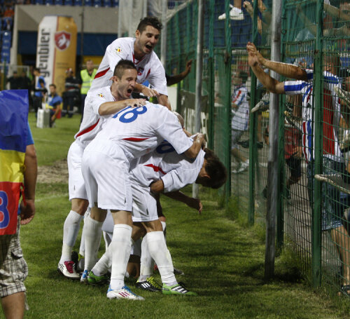 Campionii au reuşit prima victorie din acest sezon la Piatra Neamţ
