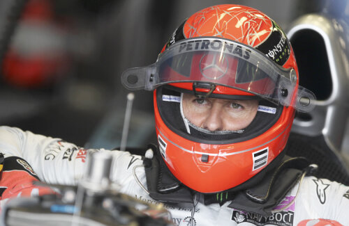 Michael Schumacher nu se dă plecat din Formula 1 chiar dacă are 42 de ani şi 8 luni foto:reuters