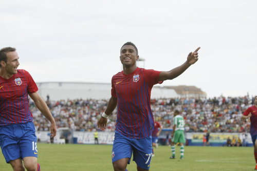 Tatu a fost titular în toate cele 4 meciuri oficiale ale roş-albaştrilor din acest sezon