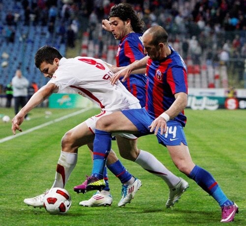 Dinamo şi Steaua, cele mai spectaculoase echipe. Cifrele 