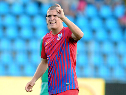 Bourceanu l-a mai avut adversar o singură dată pe Zicu, într-un meci în care Poli Timişoara s-a impus cu 2-1 în faţa lui Dinamo