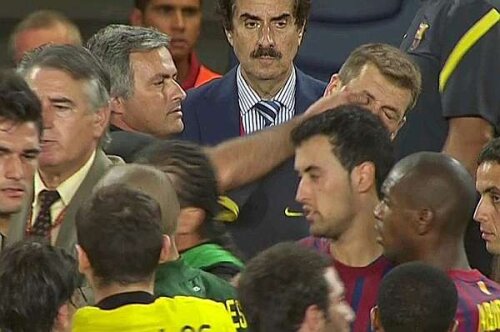 Mourinho a atentat la vederea unuia dintre secunzii Barcelonei, Tito Vilanova
