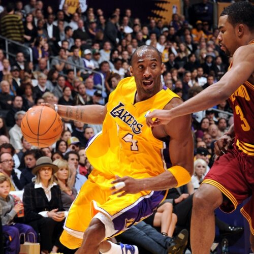 Kobe Bryant ar putea evolua în China pe perioada lockout-ului NBA (foto: Reuters)