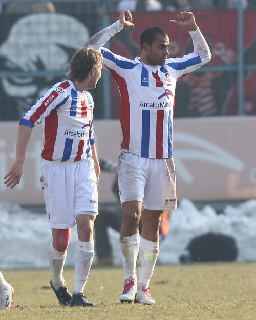 Pena a marcat în minutul 3 singurul gol al partidei