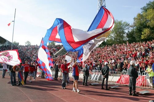 Fanii lui ŢSKA aliaţi cu Steaua împotriva lui Gigi Becali. Nu scapă nici în Bulgaria!