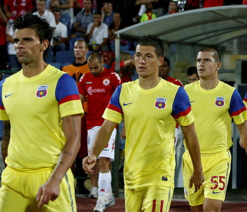 Introducerea lui Prepeliţă ca titular a impus şi sistemul 4-3-3 la Steaua