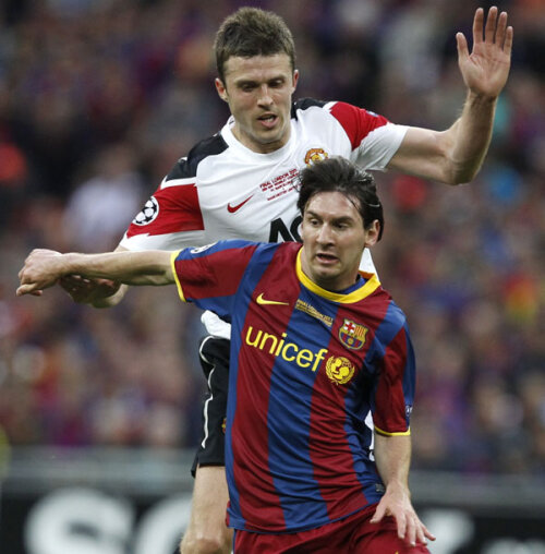 Cînd re mingea la picior, Leo Messi le lasă puţine soluţii adversarilor