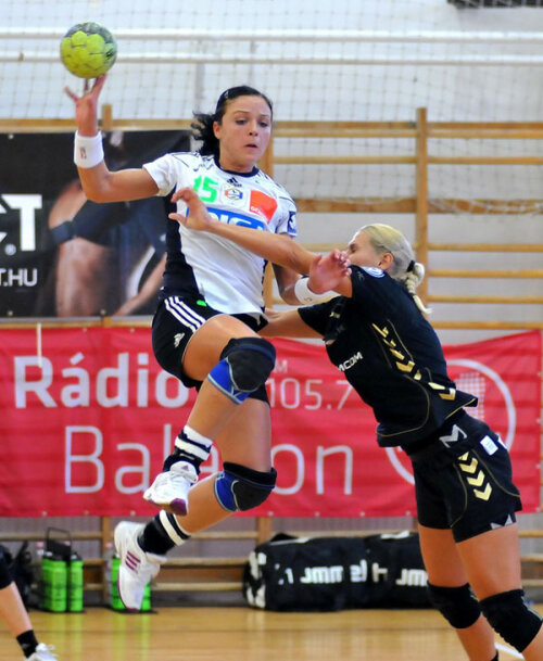 Valentina Elisei a văzut cartonaşul roşu în meciul cu Byasen