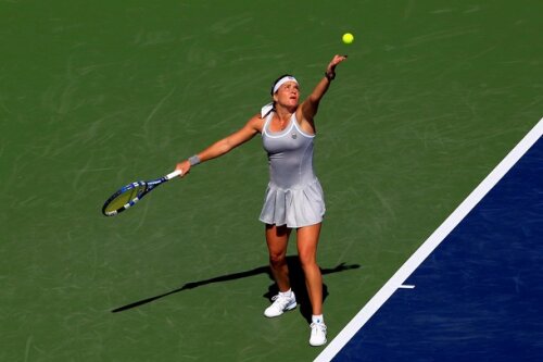 Alexandra Dulgheru s-a întors pe terenul de tenis cu o victorie în faţa învingătoarei de la Wimbledon