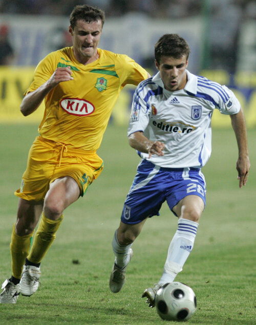 Cosmin Gîngioveanu (dreapta)