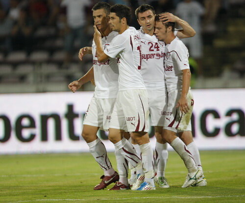 Rapidiştii nu pot juca în Giuleşti pentru că starea gazonului este una deplorabilă