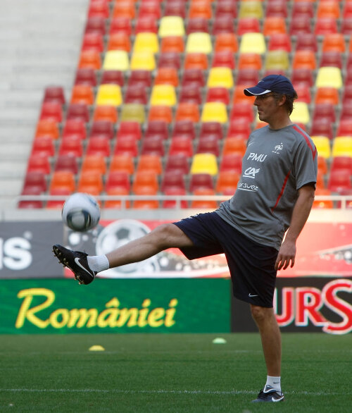 Blanc a cedat insistenţelor şi schimbă aproape jumătate din echipa care a jucat slab în repriza secundă la Tirana, cu Albania, scor 2-1