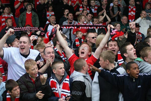 Manchester United va avea o susţinere puternică din partea fanilor la meciul cu Oţelul