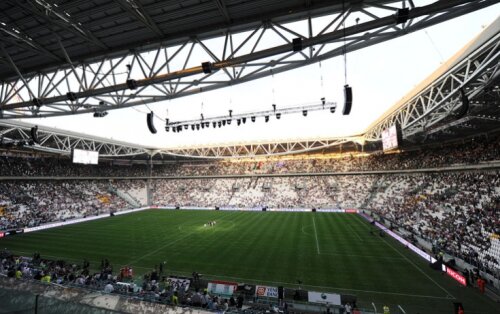 Juve e singurul club din Italia cu stadion propriu. Restul arenelor sînt proprietatea municipalității orașelor