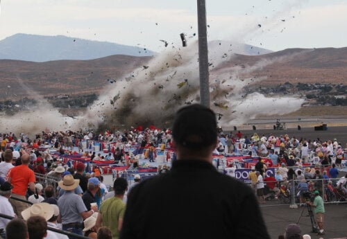 Un avion din Al Doilea Război Mondial s-a prăbuşit în Reno Nevada