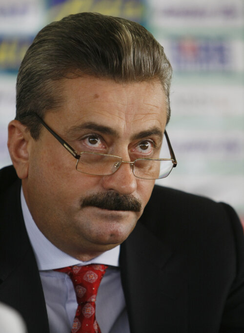 Preşedintele comisiei care îl judecă azi pe Gardoş, Doru Neagu, a fost la un pas să-şi dea demisia săptămâna trecută!