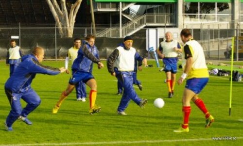 ”Stejarii” au jucat fotbal-rugby înaintea meciului cu Georgia  foto: frr.ro
