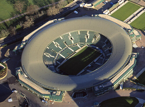 Oficialii de la Wimbledon iau din ce în ce mai serios în considerare ideea de a acoperi şi terenul numărul unu al complexului All England Club