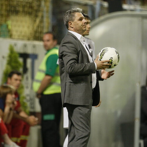 Şumudică a fost trimis în tribune de arbitrul Popa pentru proteste