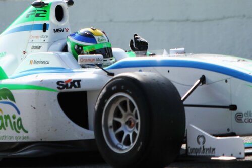 Monza i-a purtat noroc lui Mihai Marinescu. Monoposturile care se folosesc în Formula 2 sînt identice (monomarcă), fiind proiectate de Williams F1 Team şi au propulsoare Audi/ Montune de 500 CP