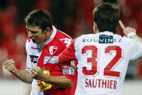 FC Sion şi-a retras astăzi memoriul depus la TAS împotriva federaţiei elveţiene privind dreptul de joc al transferurilor din această vară.
