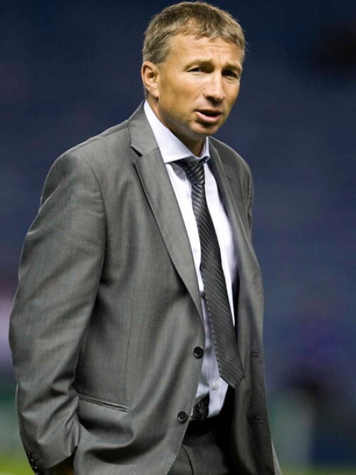 Dan Petrescu spune că doar fotbaliştii sînt de vină pentru calificările ratate