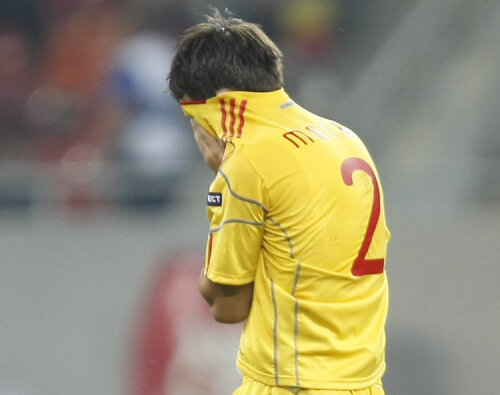 Măţel şi-a ascuns faţa în tricou după egalul cu Belarus