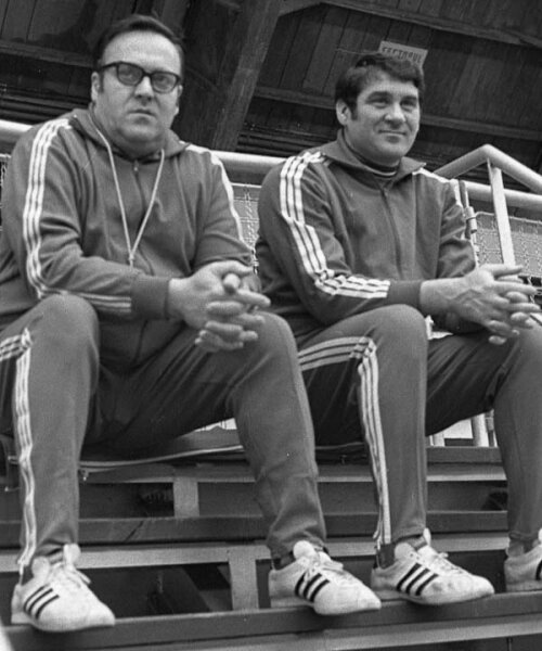 Oprea Vlase (dreapta) şi Nicolae Nedef, în 1974, anul în care România a cucerit ultimul titlu mondial la masculin Foto: Arhivă Gazeta Sporturilor