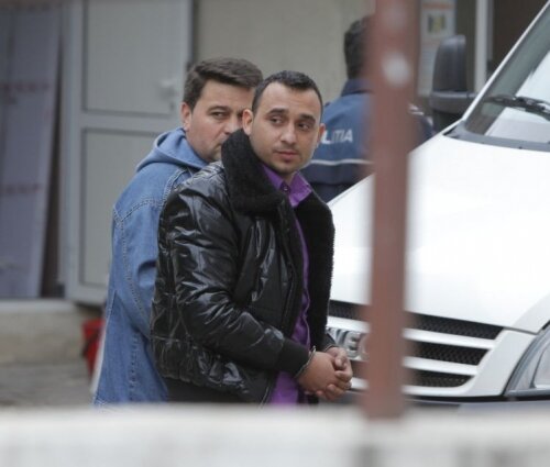 Tănăsoaia a făcut recurs şi astăzi se judecă dacă rămîne în arest.