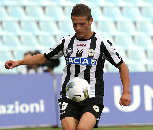 Gabriel Torje, 22 de ani, are şanse mari să ajungă la un club important din Europa. Abia transferat la Udinese, românul este urmărit de nume importante ca Arsenal şi AC Milan