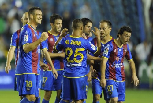 Levante e cea mai bătrînă echipă din Primera Division, dar e la egalitate cu Barcelona în clasament