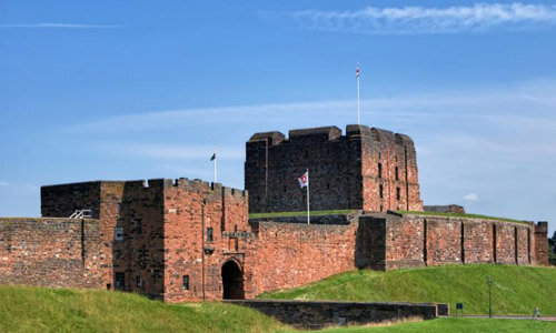 Castelul din Carlisle în care cercetătorii scoţieni susţin că s-ar fi organizat meciuri de fotbal în onoarea Reginei Maria a Scoţiei