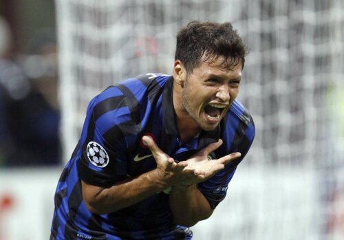 Mauro Zarate are un contract special la Inter. Ia o grămadă de bani dacă dă pasă de gol, dar nu ia banii decît după 10 assisturi!