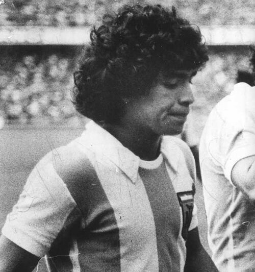 Maradona, în momentul în care a debutat pentru naţionala Argentinei (foto: wikipedia)