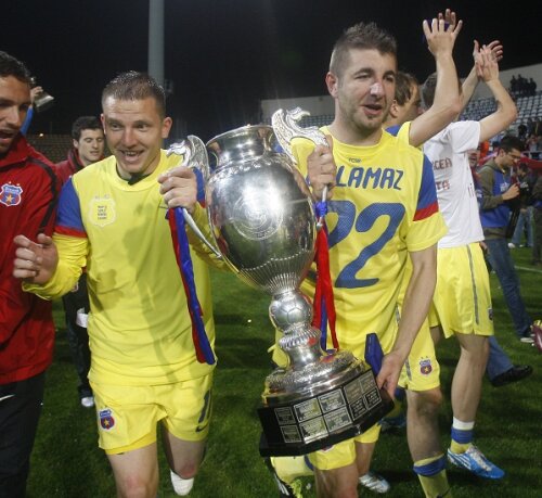 Steaua a fost eliminată de Poli Timişoara şi nu-şi va mai apăra trofeul cîştigat în sezonul trecut